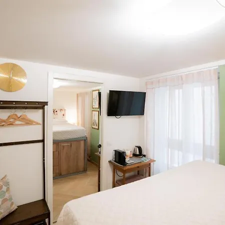 Domus Verona - Borsari Pied-A-Terre Exterior photo