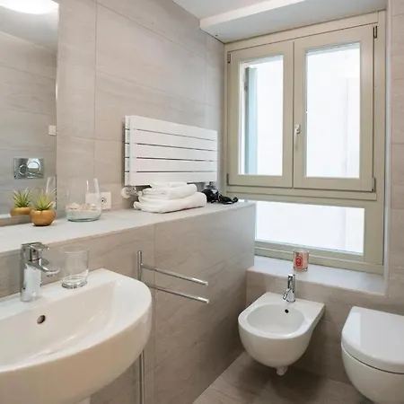 Domus Verona - Borsari Pied-A-Terre Exterior photo